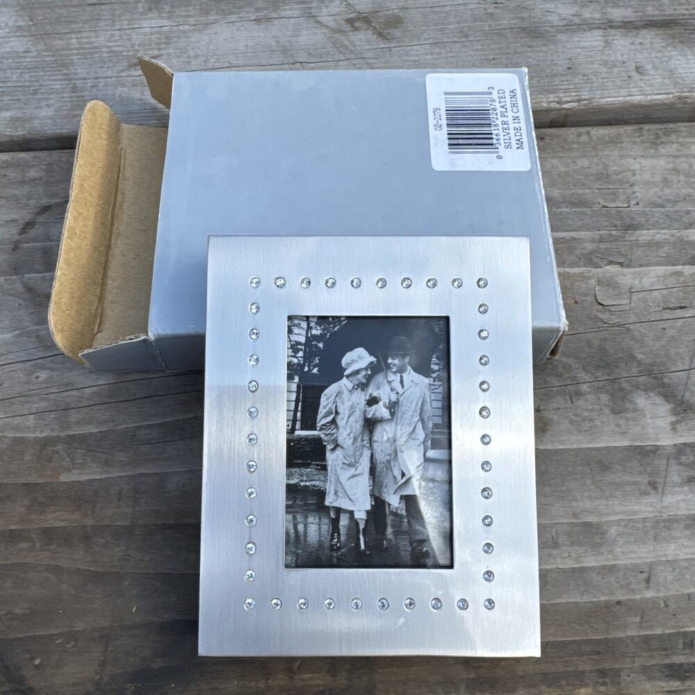 Silver Color Metal Photo Frame with Crystal Rhinestones